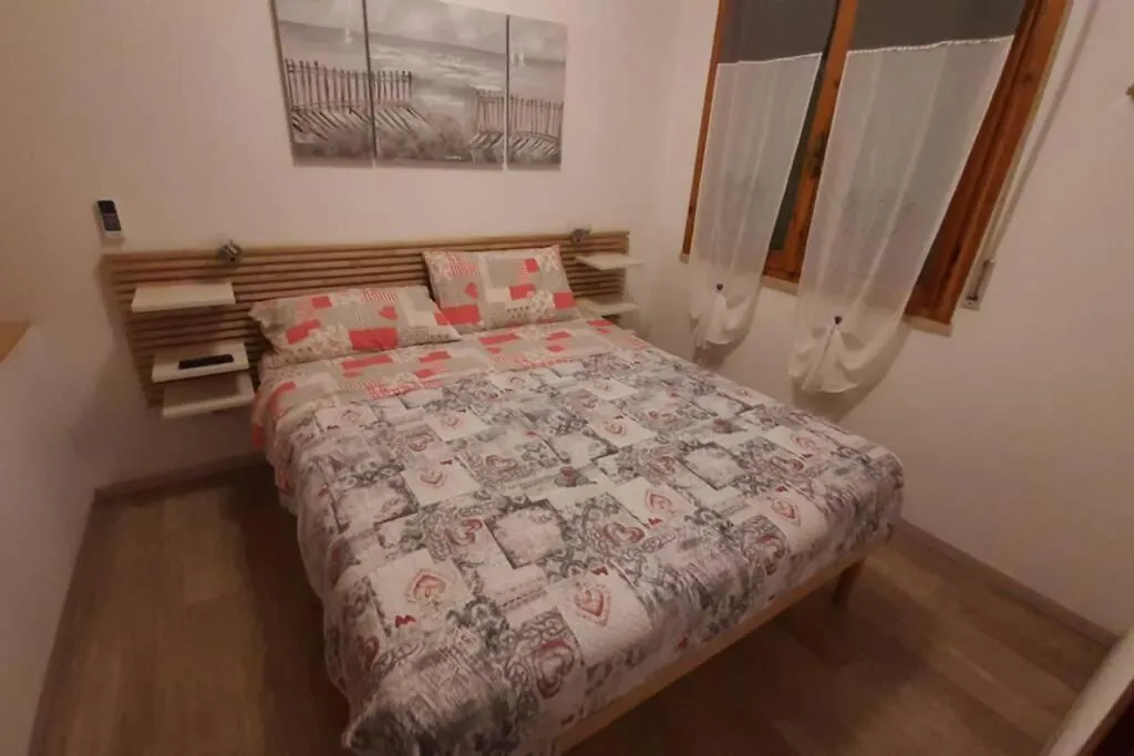 Vada Villetta A 300 Mt Dal Mare 8 Posti Letto 0*,